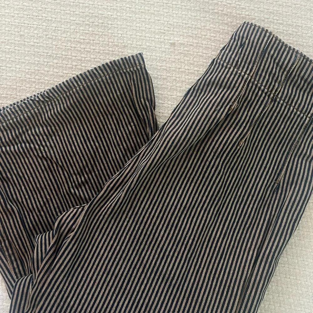 We The Free Jayce Flare Jean - Railroad Pinstripe - Picture 4 of 8